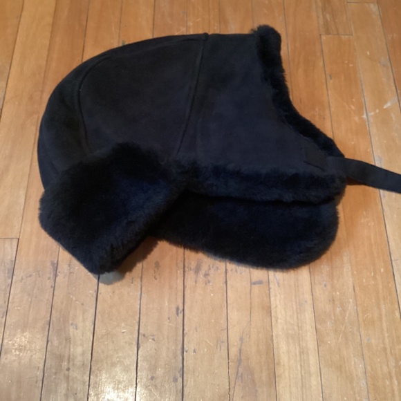 Black shearling Elmer Fudd style hat - Picture 2 of 4